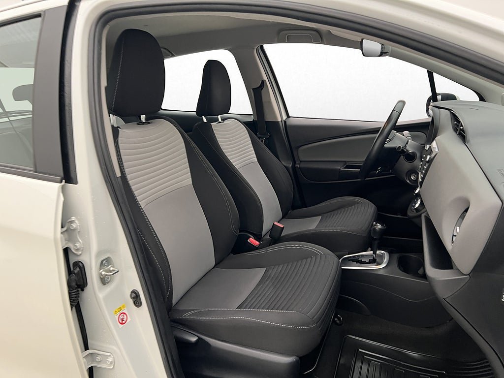 Vehicle Image 19