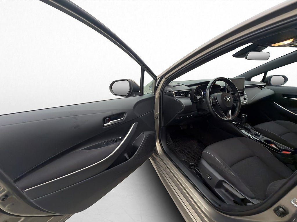 Vehicle Image 9