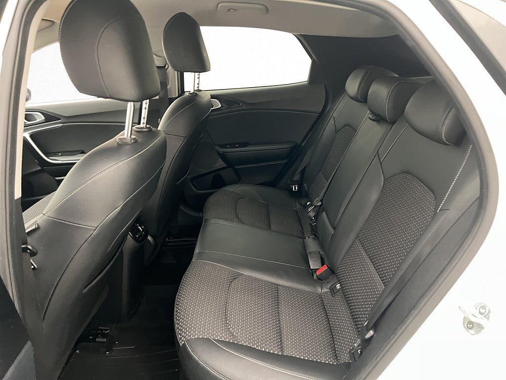 Vehicle Image 26