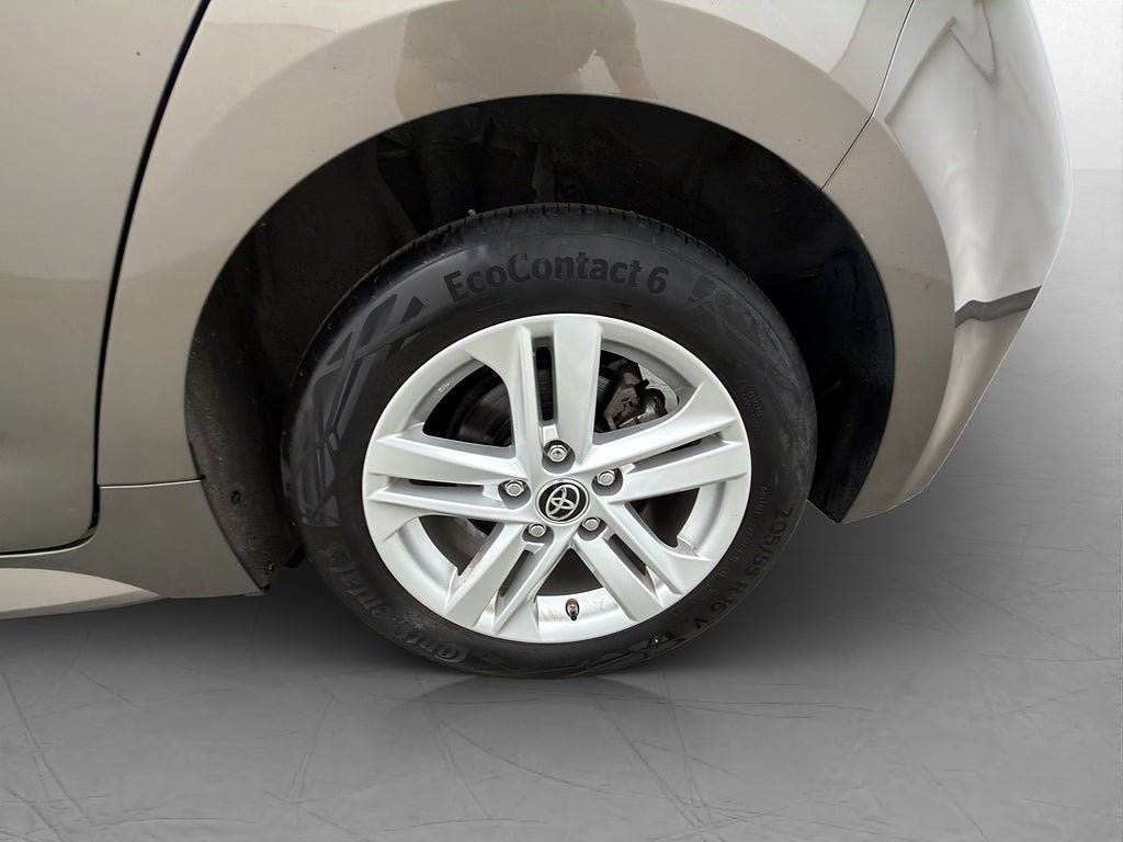 Vehicle Image 30