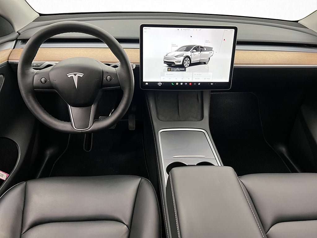 Vehicle Image 15