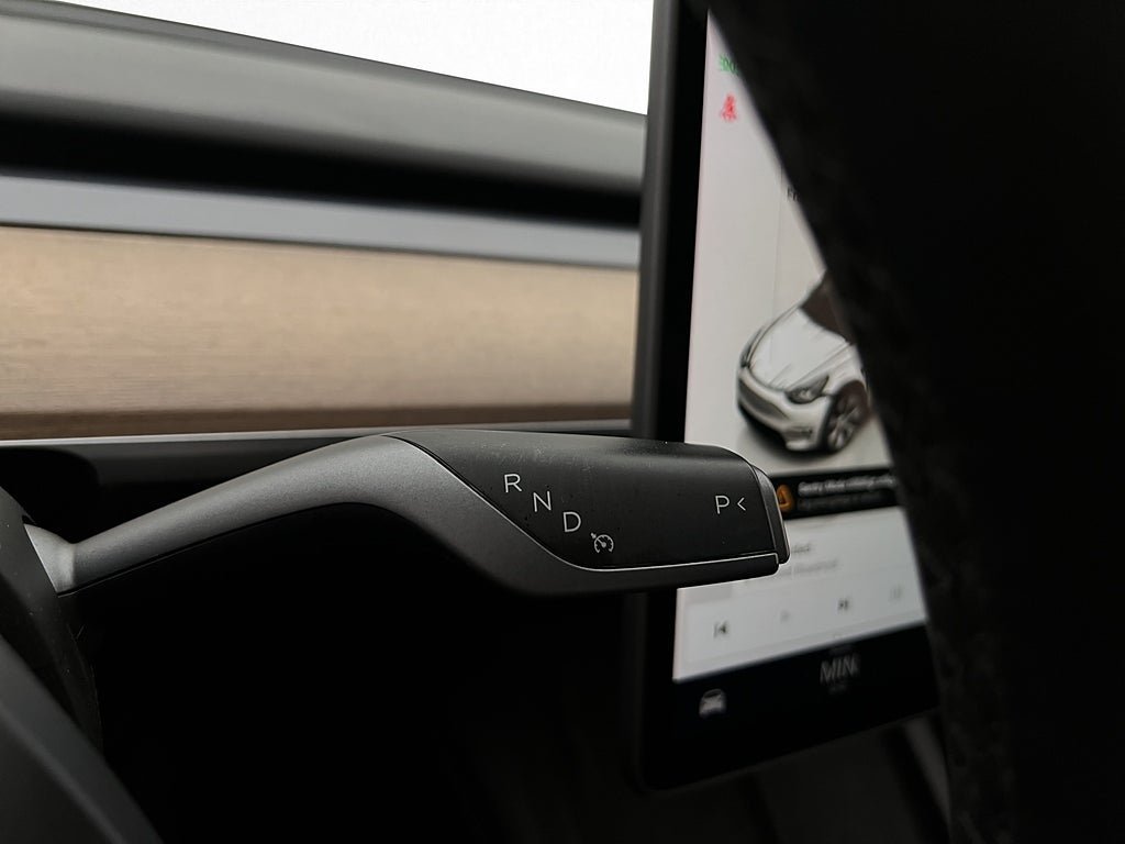 Vehicle Image 17
