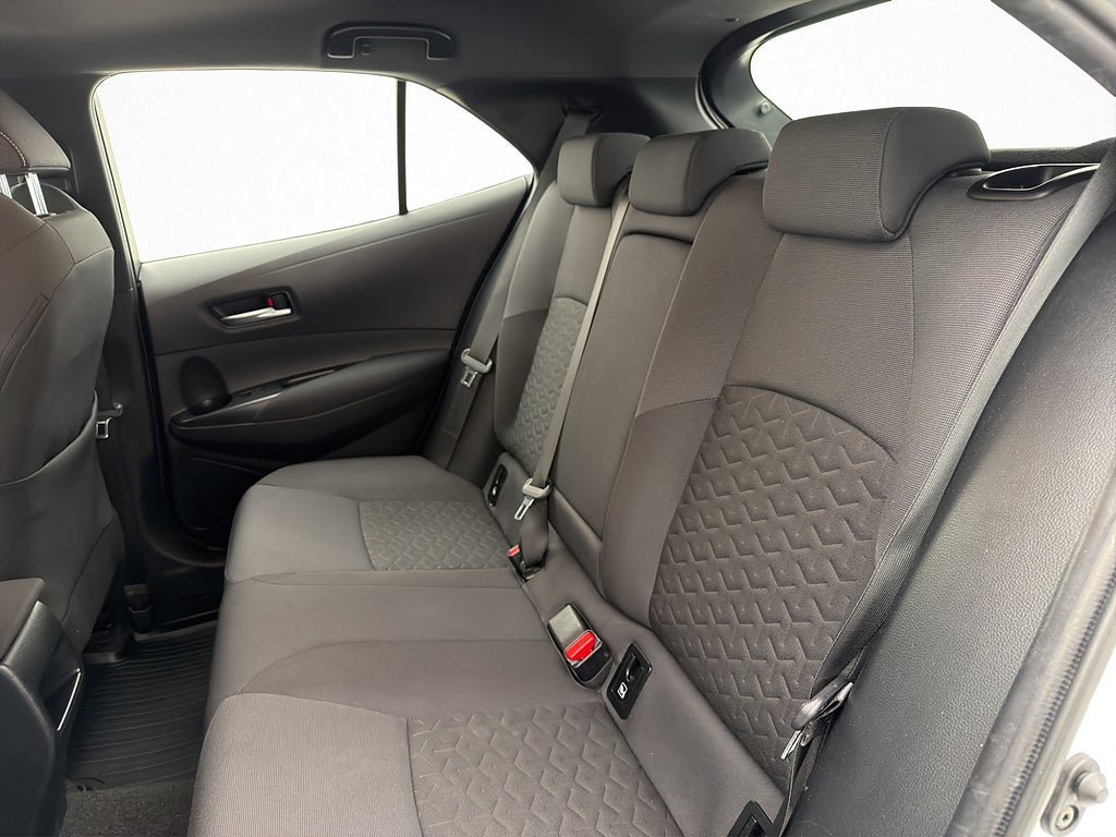 Vehicle Image 26
