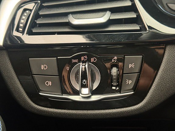 Vehicle Image 29