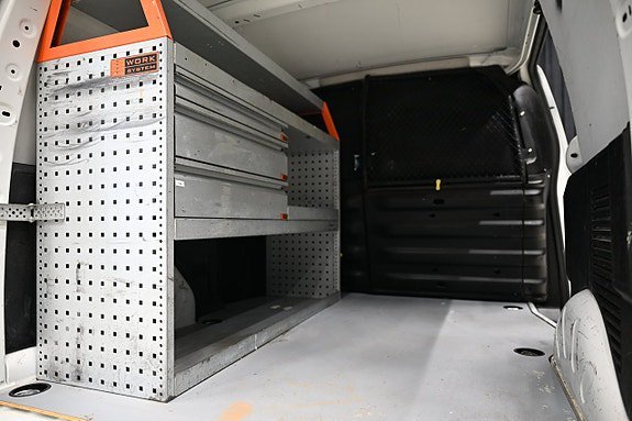Vehicle Image 9