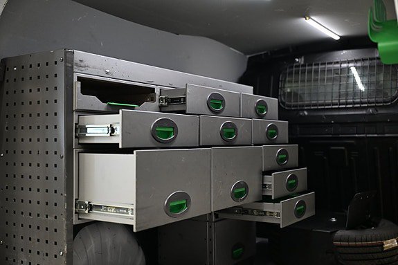 Vehicle Image 11