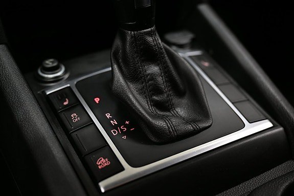 Vehicle Image 28