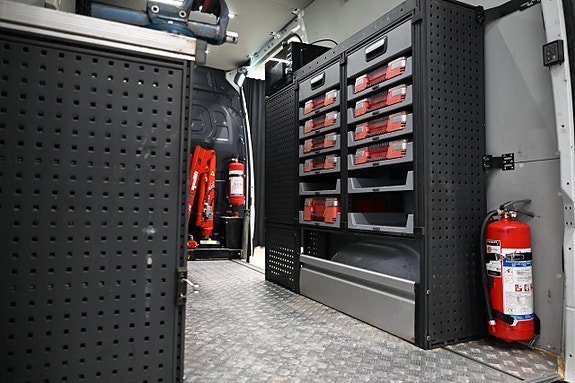Vehicle Image 9