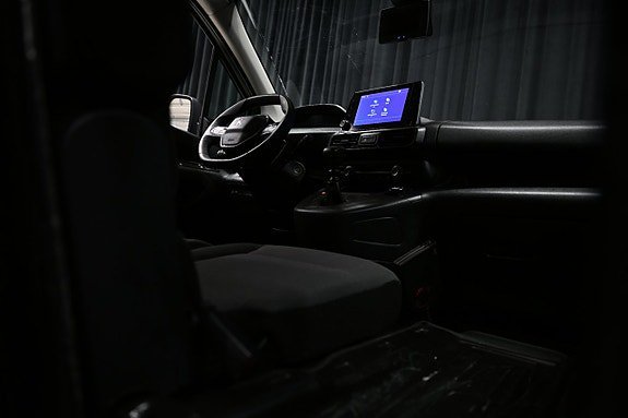 Vehicle Image 37