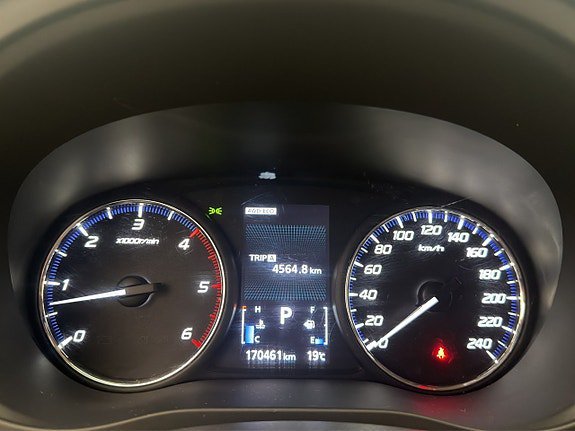 Vehicle Image 25