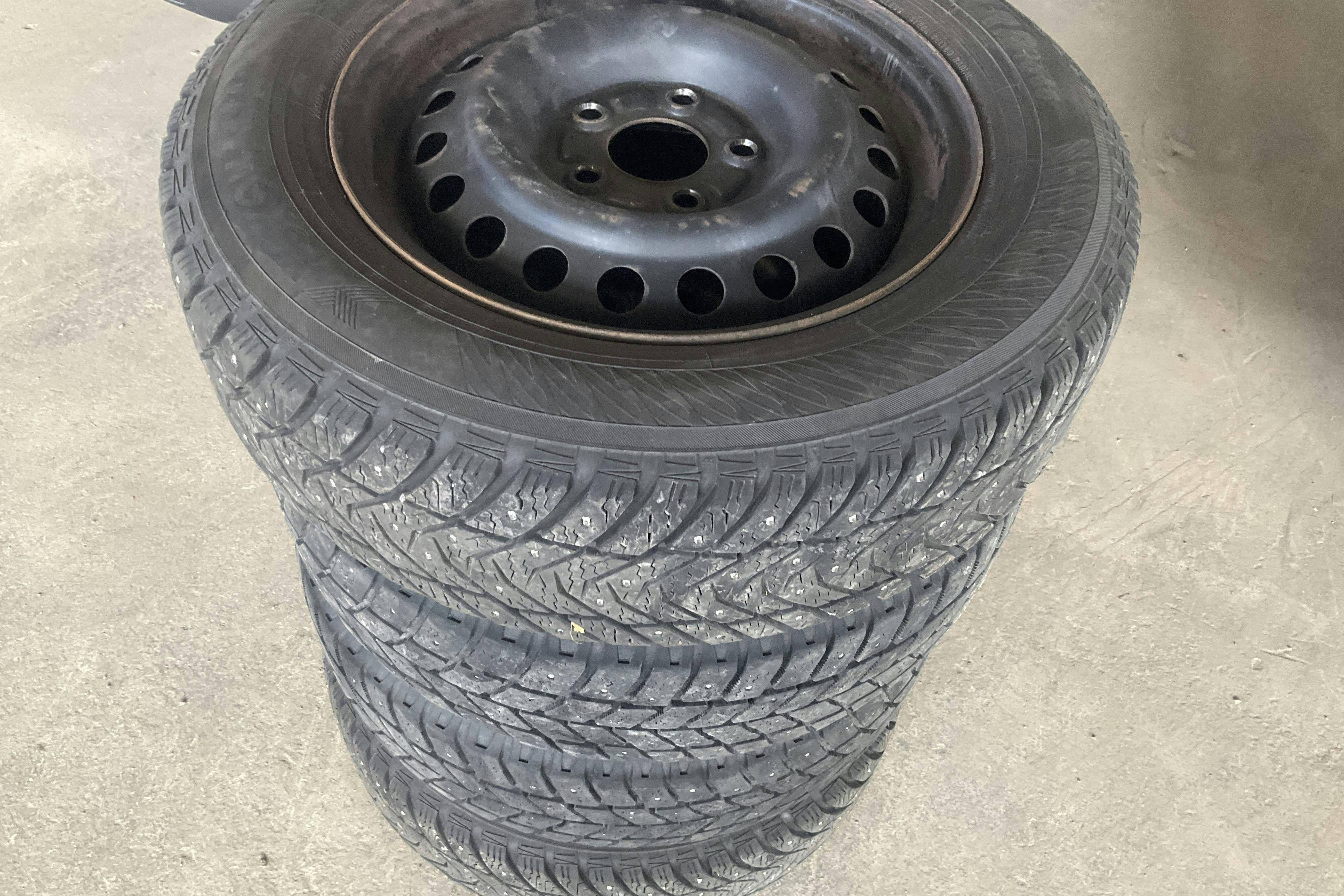 Vehicle Image 13