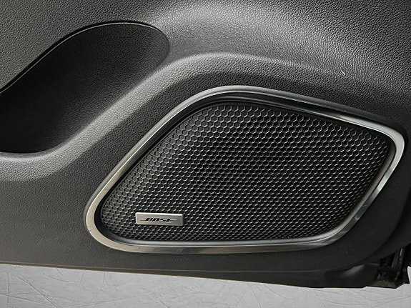 Vehicle Image 28