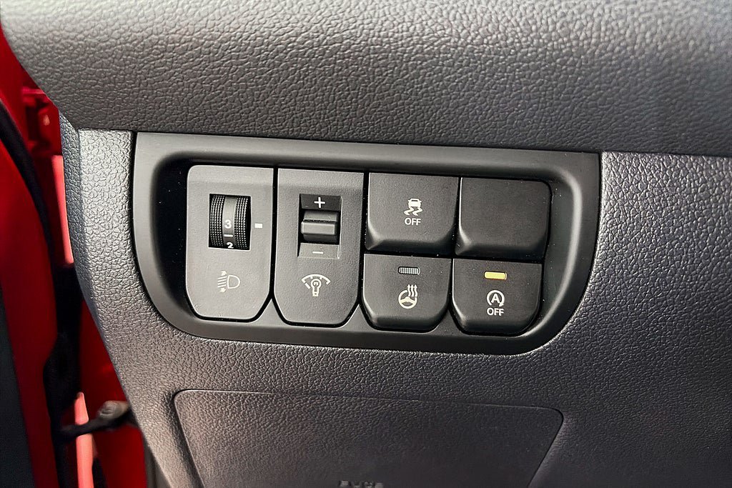 Vehicle Image 14