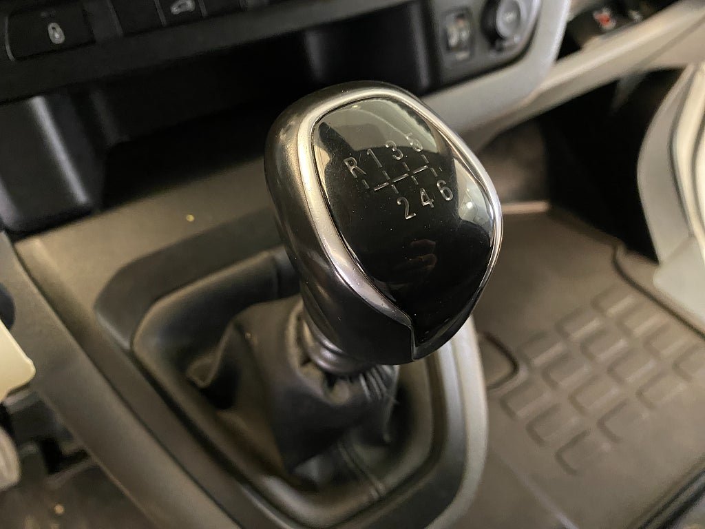 Vehicle Image 33