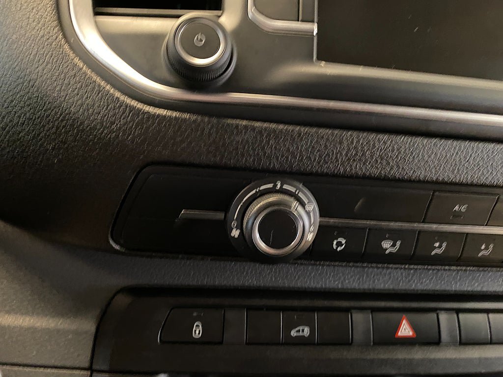 Vehicle Image 37