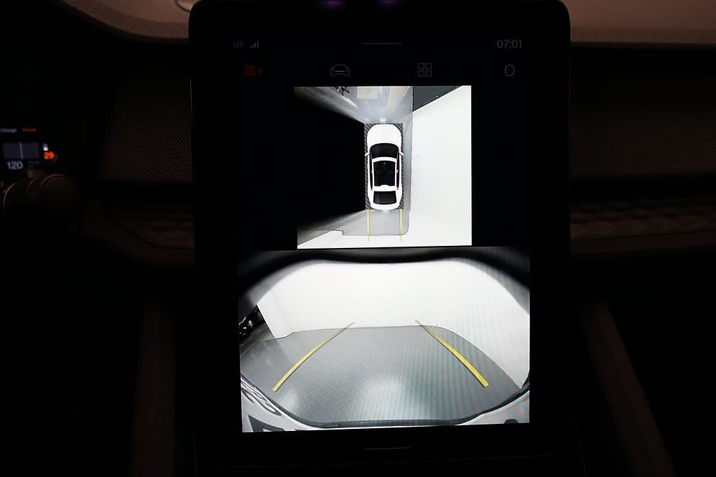 Vehicle Image 11