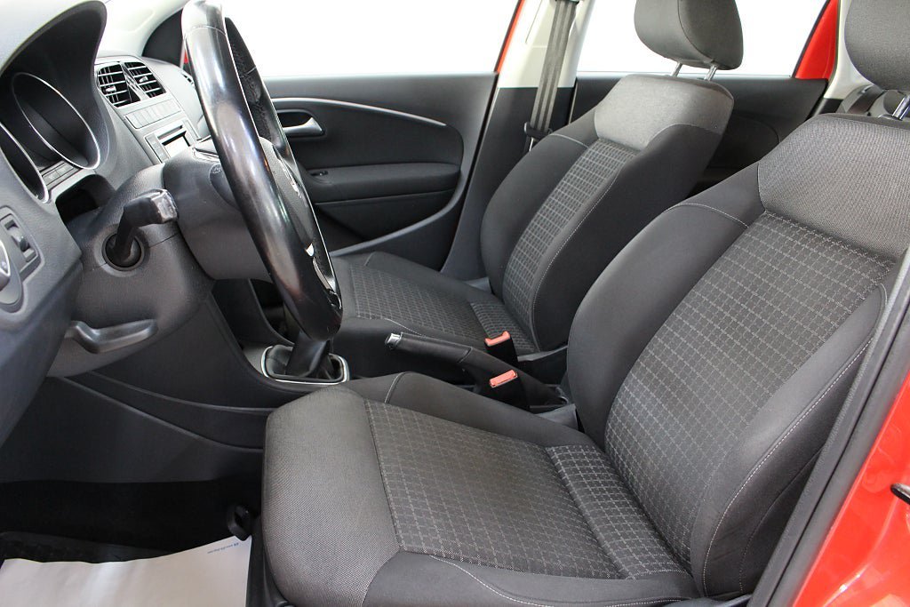 Vehicle Image 12