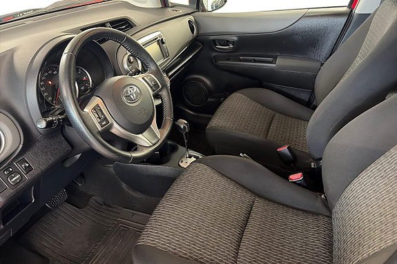 Vehicle Image 10