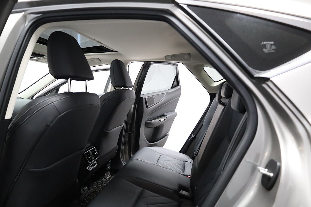 Vehicle Image 15