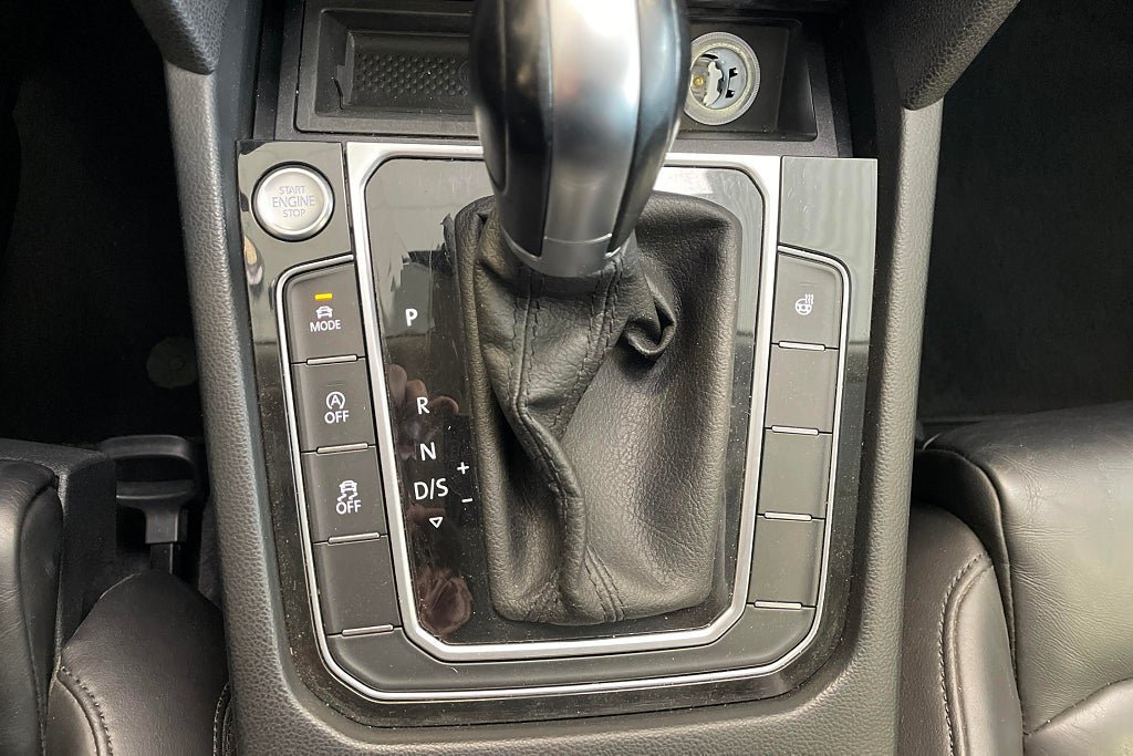 Vehicle Image 28