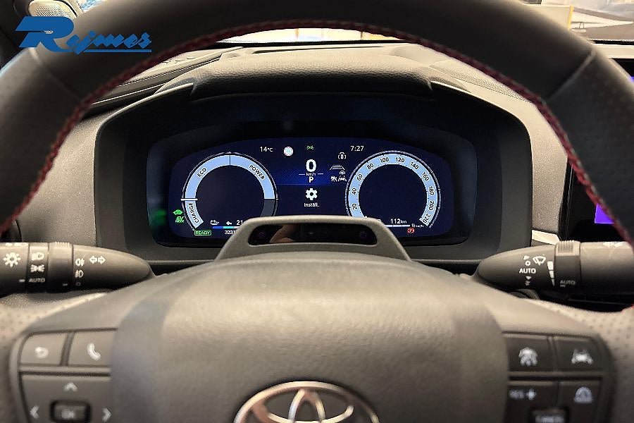 Vehicle Image 12
