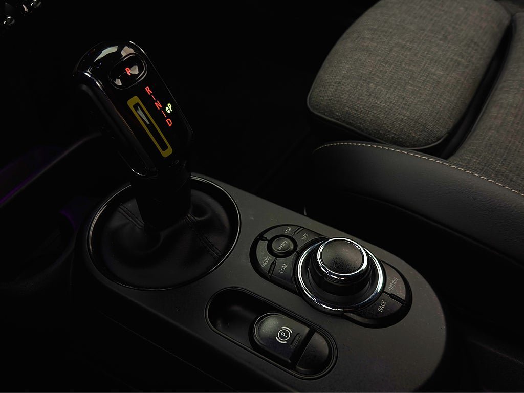 Vehicle Image 19