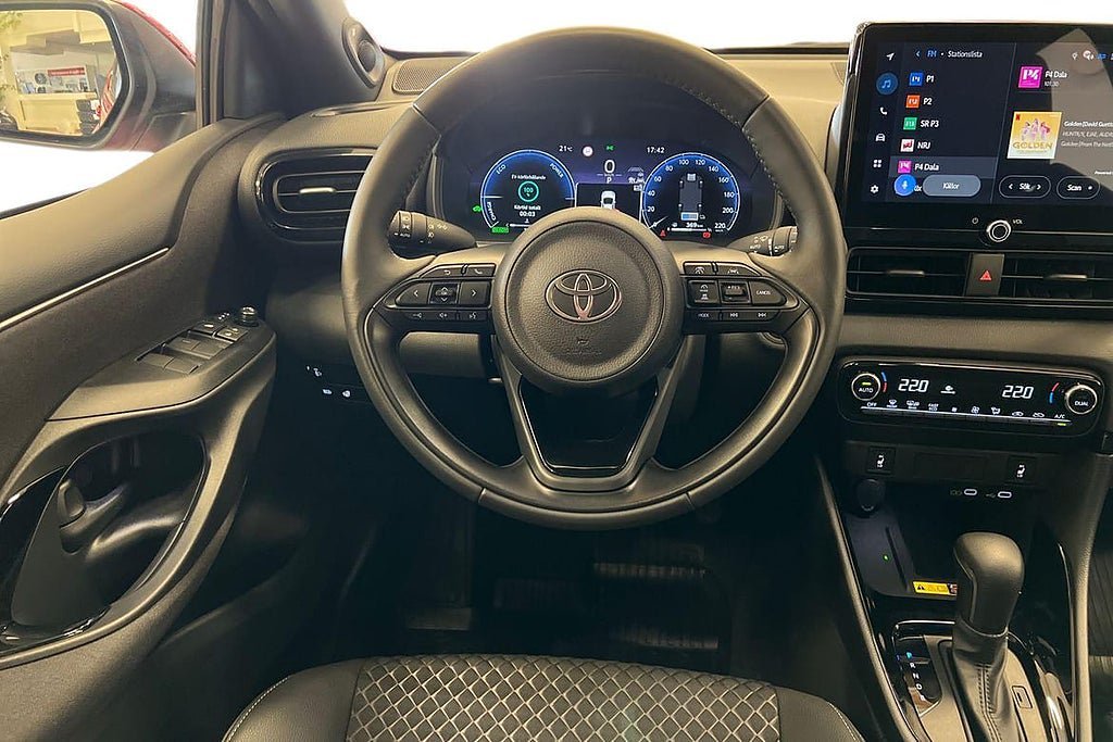 Vehicle Image 9