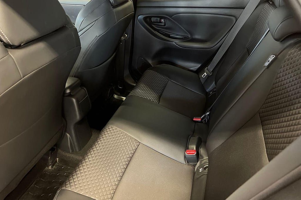 Vehicle Image 11