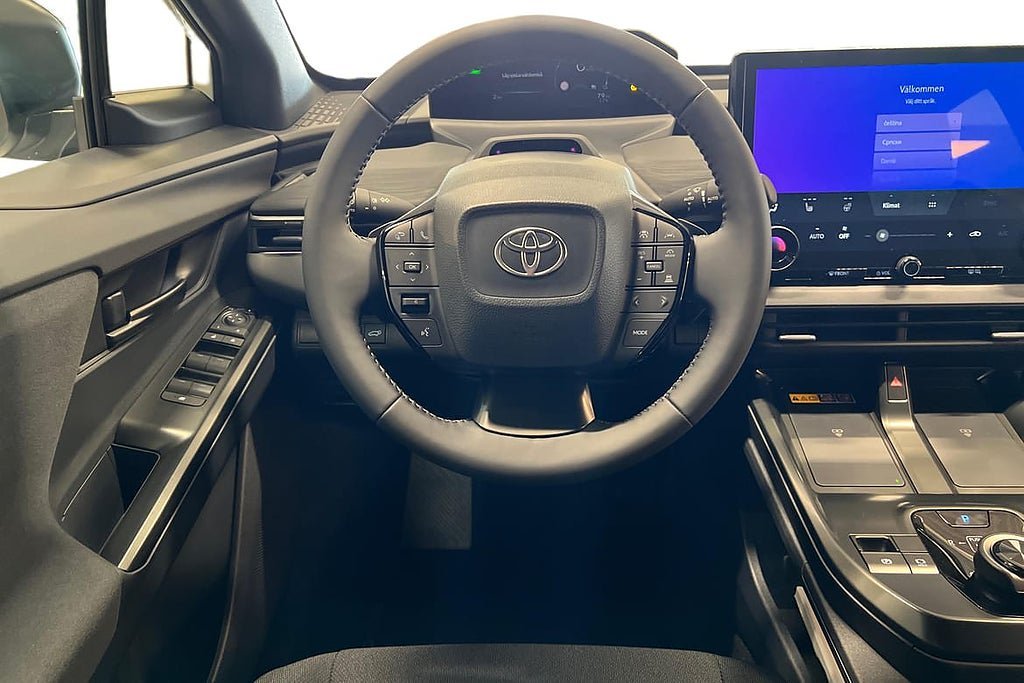 Vehicle Image 9