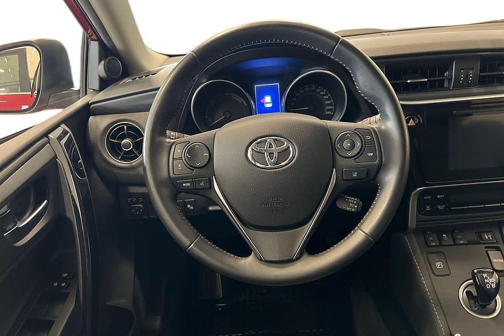 Vehicle Image 11