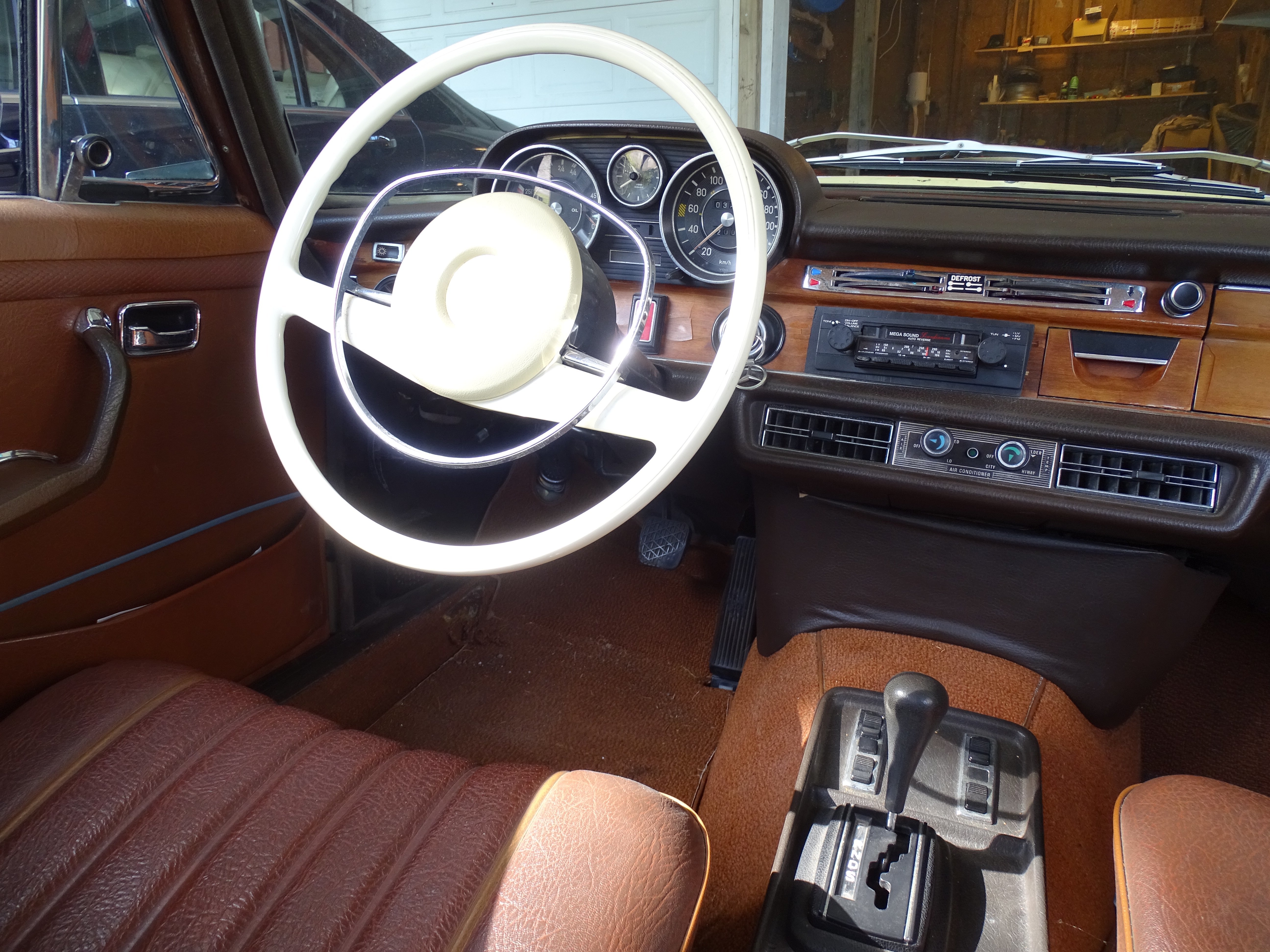 Vehicle Image 38