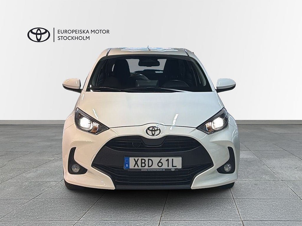Vehicle Image 5