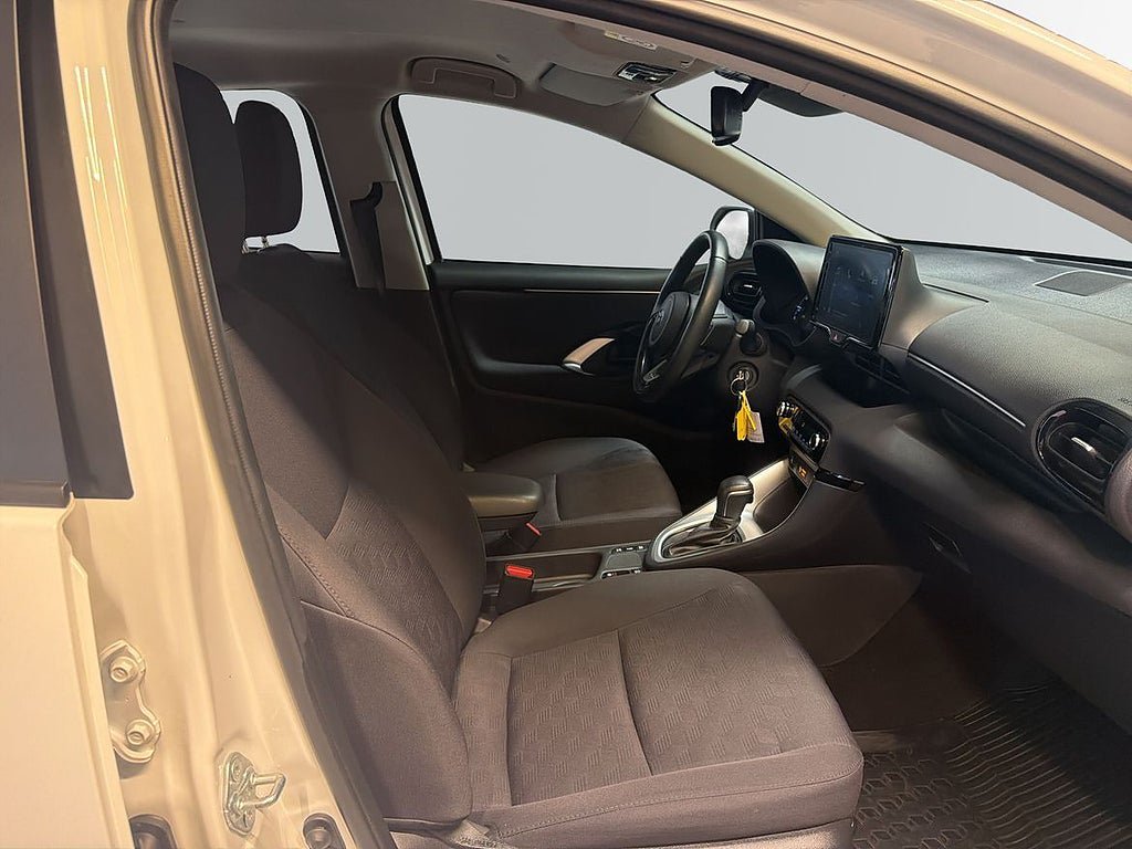 Vehicle Image 6