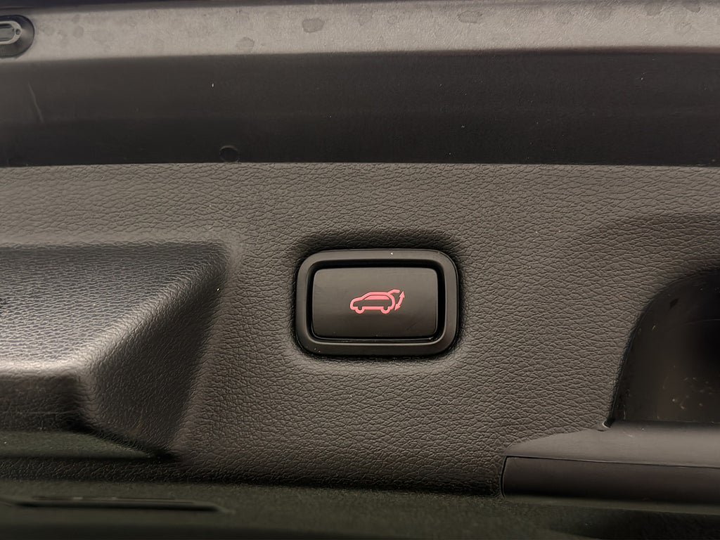Vehicle Image 28