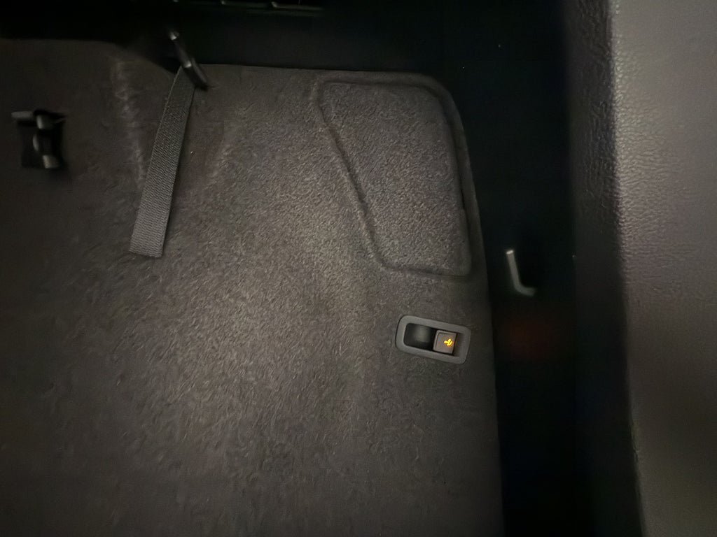 Vehicle Image 32