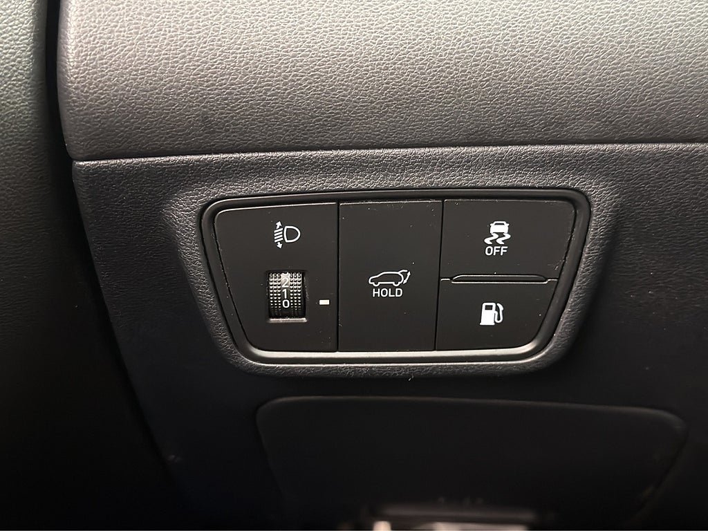 Vehicle Image 24