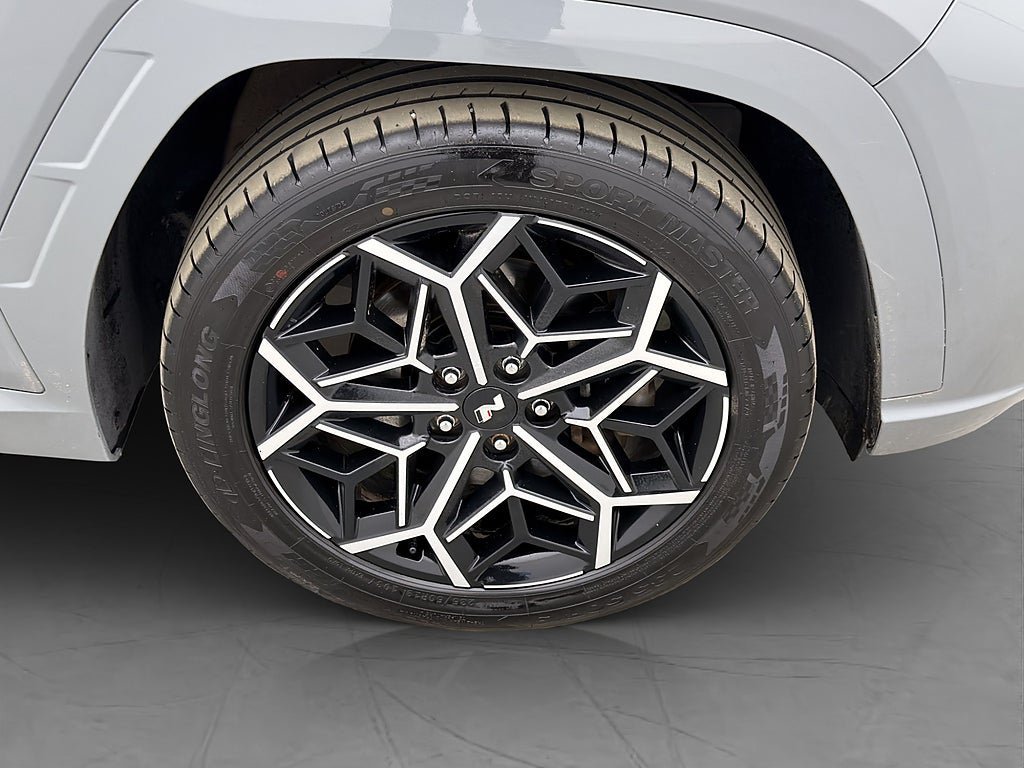 Vehicle Image 30