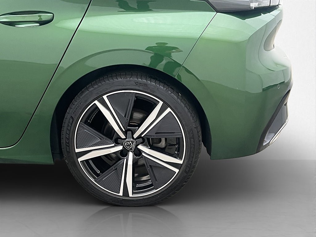 Vehicle Image 30