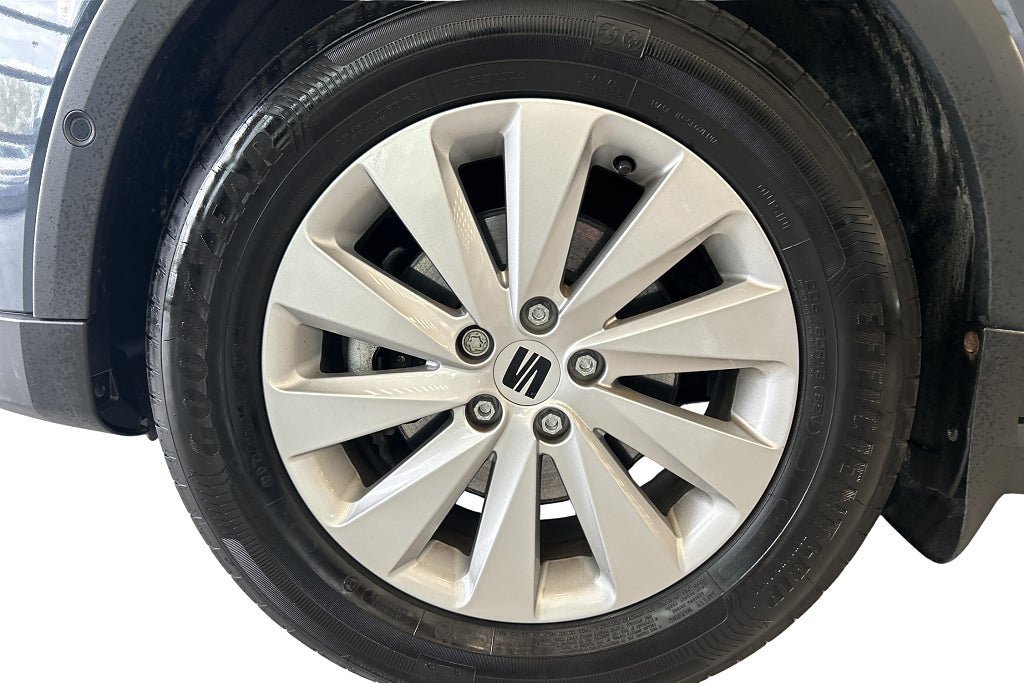 Vehicle Image 18