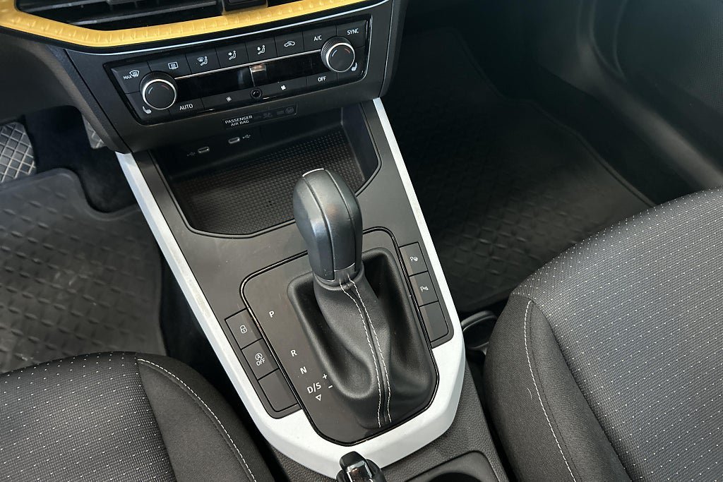 Vehicle Image 22