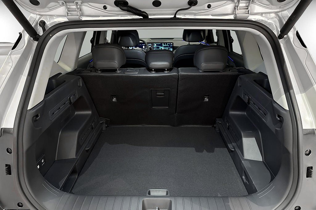 Vehicle Image 16