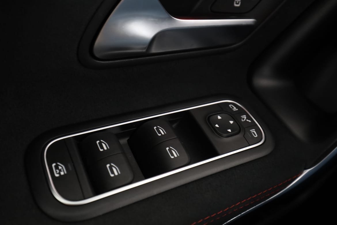Vehicle Image 36