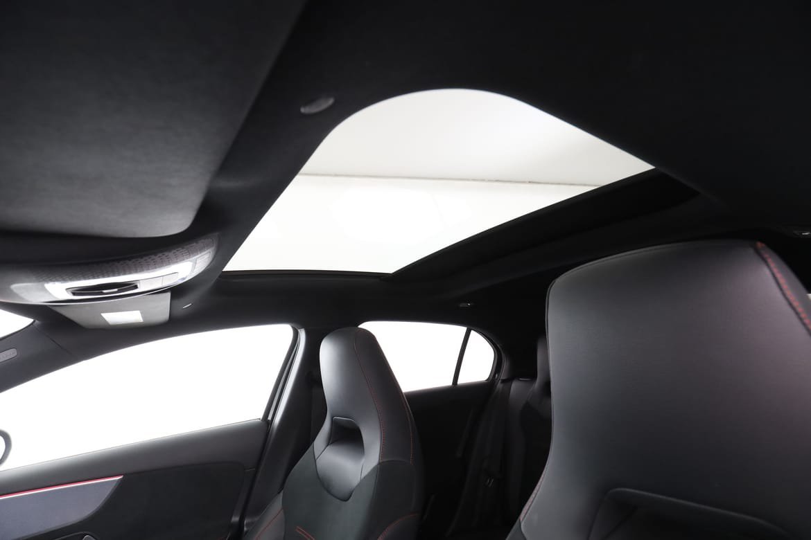 Vehicle Image 37