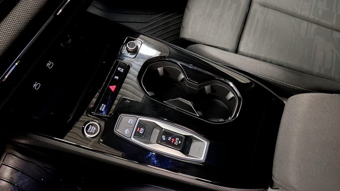 Vehicle Image 18