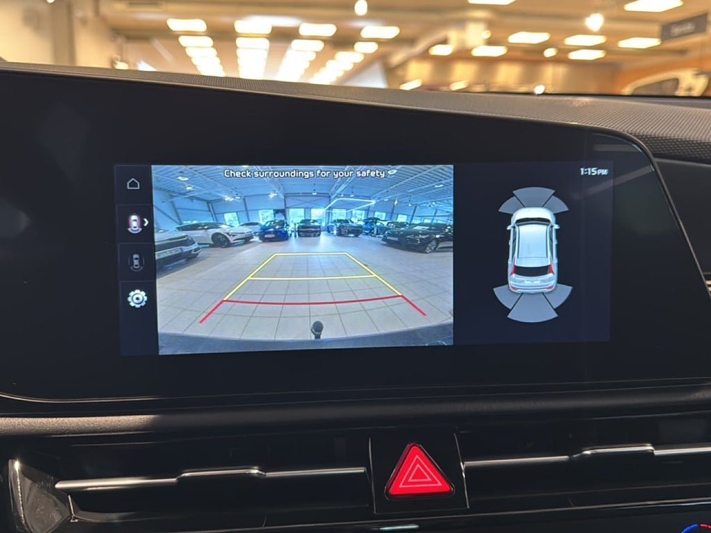 Vehicle Image 15