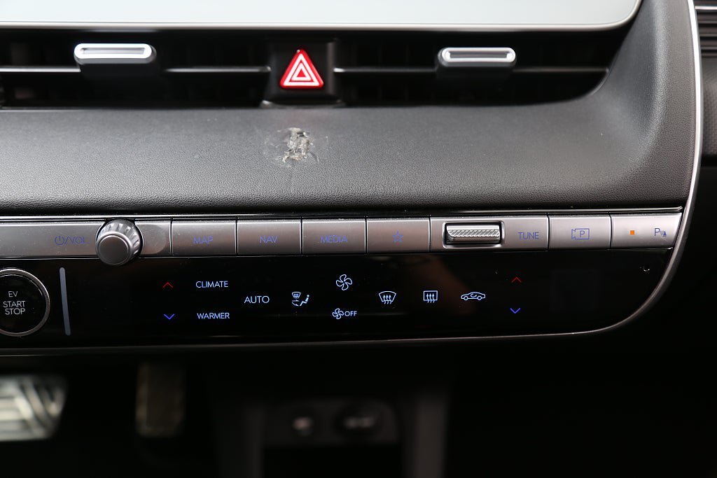 Vehicle Image 27