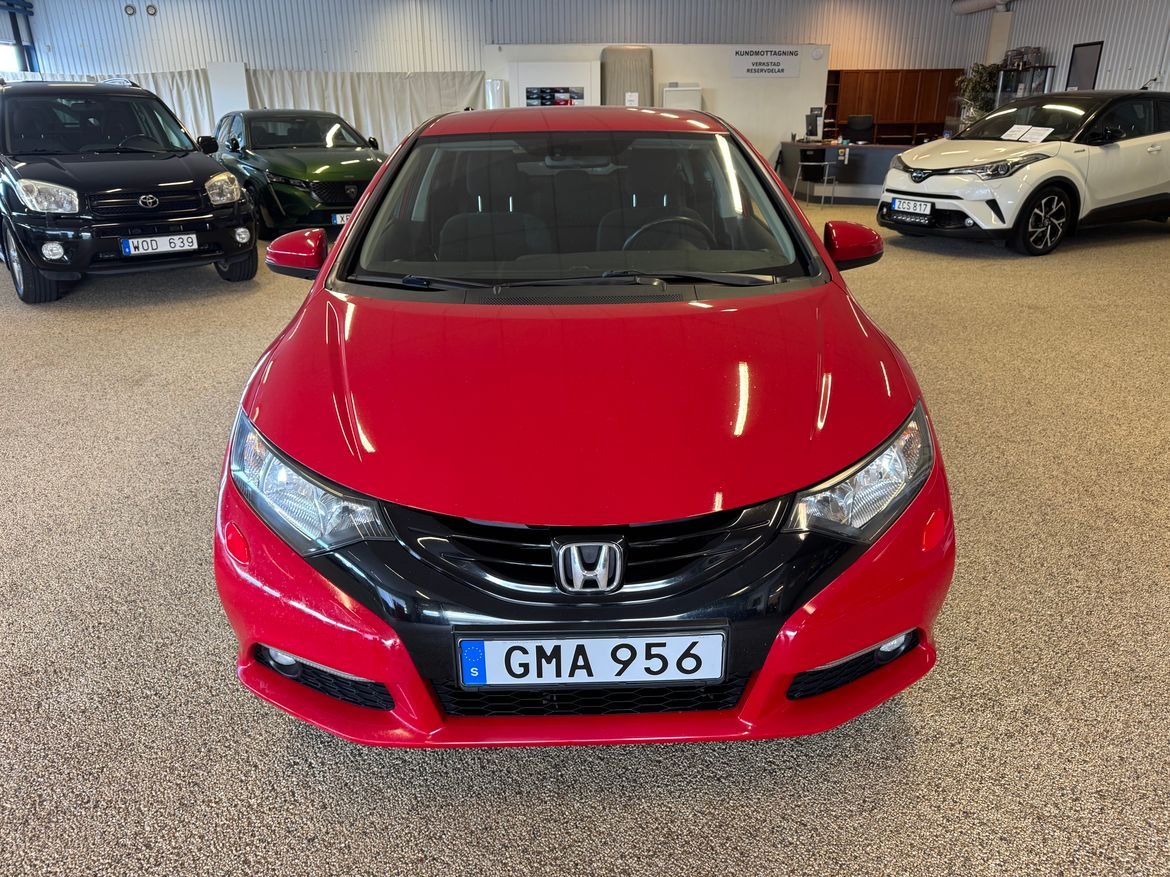 Vehicle Image 8