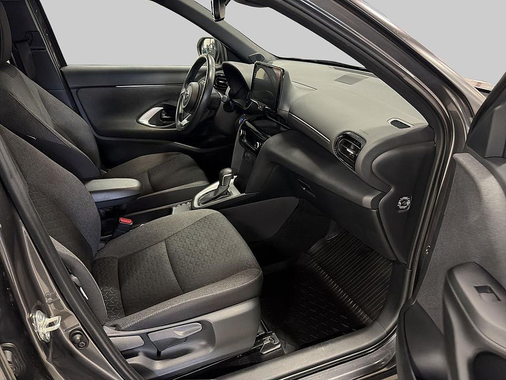 Vehicle Image 10