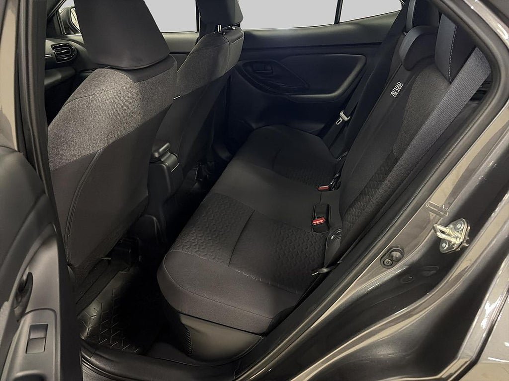 Vehicle Image 11