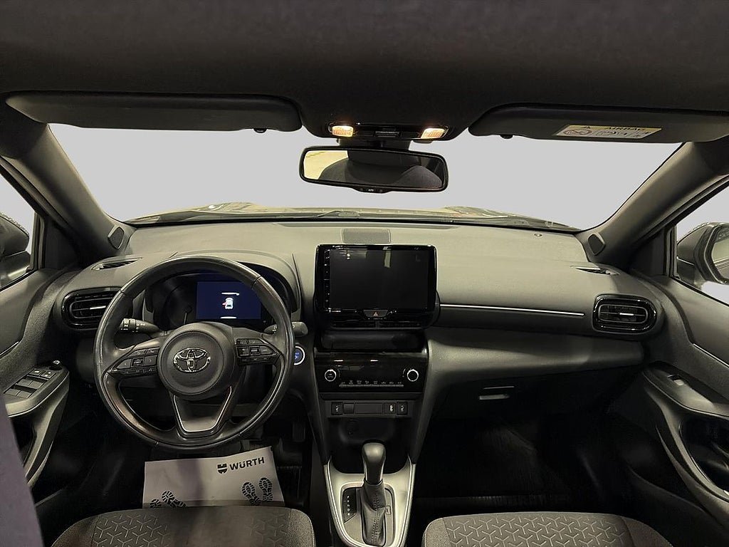 Vehicle Image 12